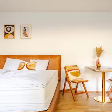 Cozy Central Apartment At A Special Price! 克莱恩 蒙塔纳 外观 照片